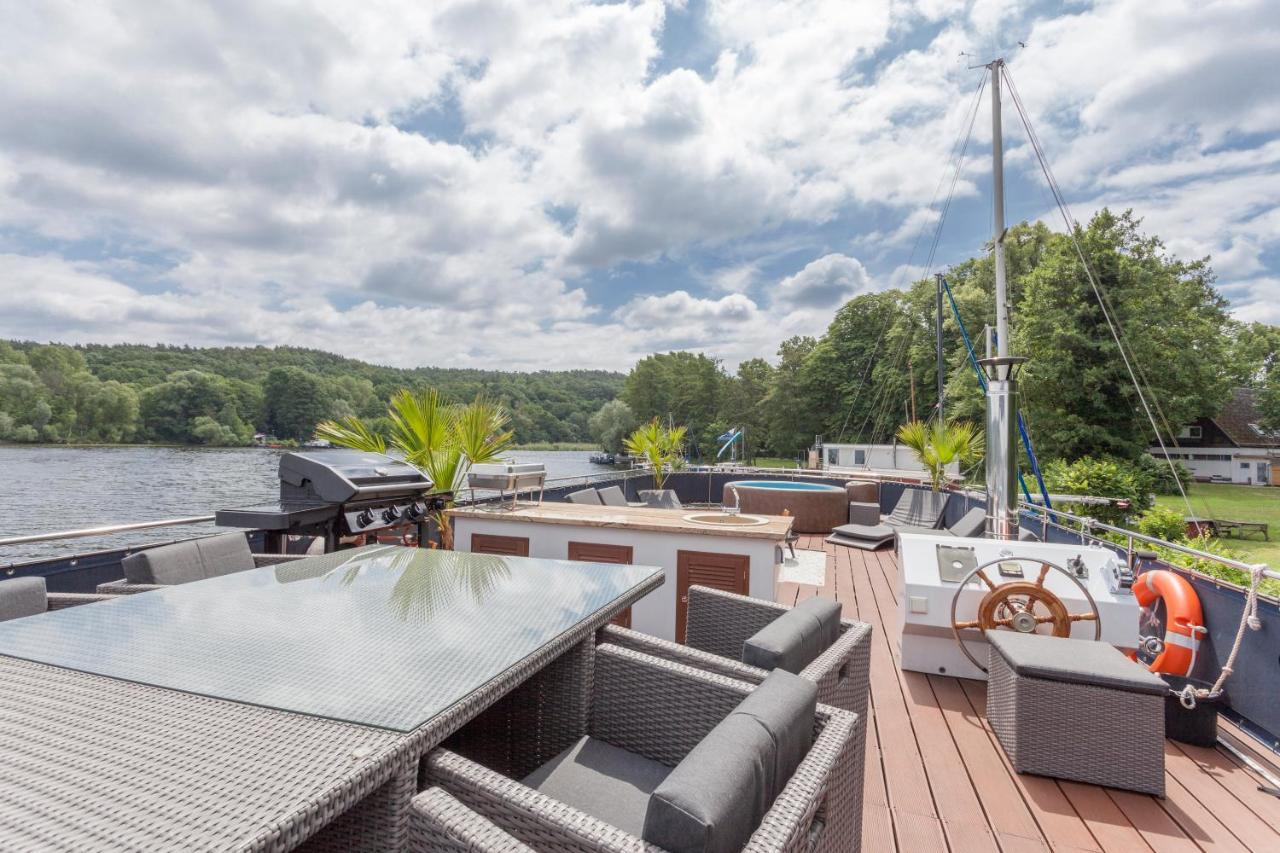 Hausboot Deluxe Hotel Berlim Exterior foto