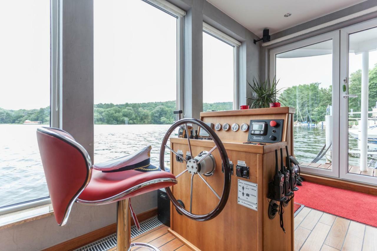 Hausboot Deluxe Hotel Berlim Exterior foto